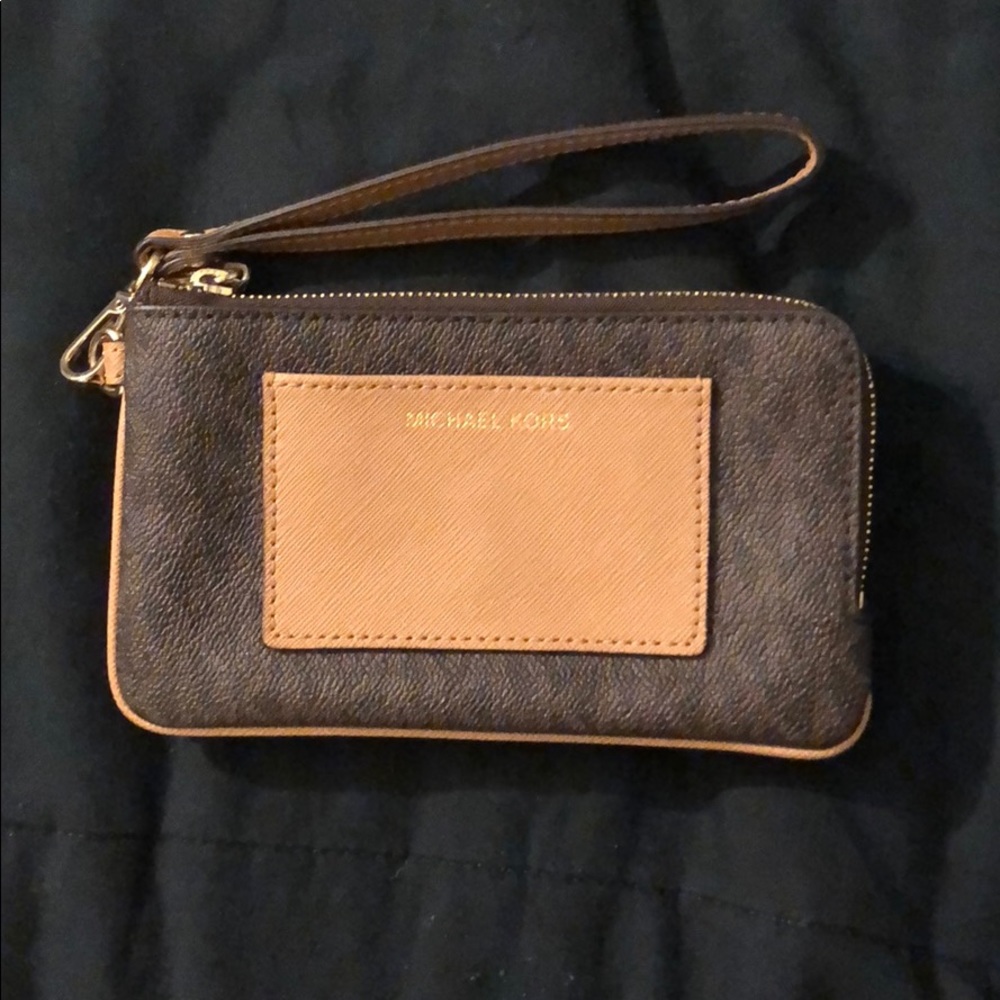 Michael Kors wristlet